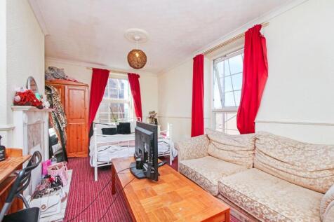 Bedroom 1/Lounge