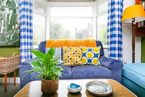 Living Room 3.jpg