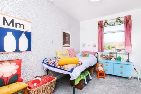 Bedroom 2 a.jpg