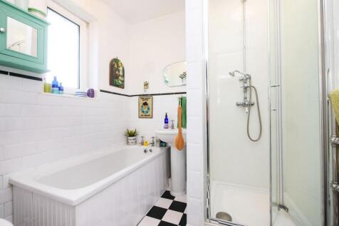 Bathroom.jpg