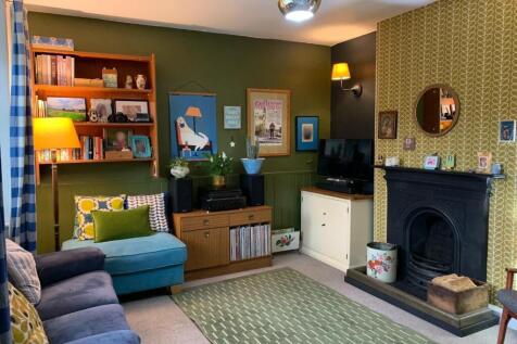 Living Room.jpg