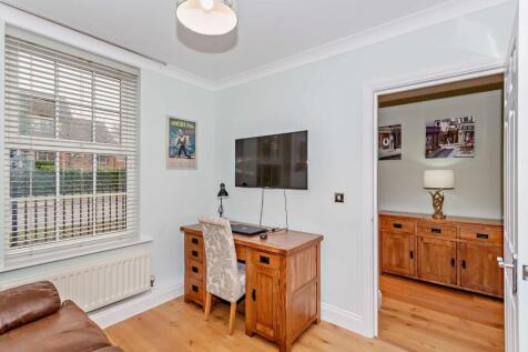 Bedroom 4/Study