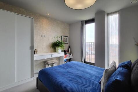 Stonebow House 4C - 11 Second Bedroom 2.jpg