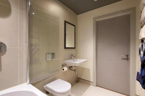 Stonebow House 4C - 13 Bathroom 2.jpg