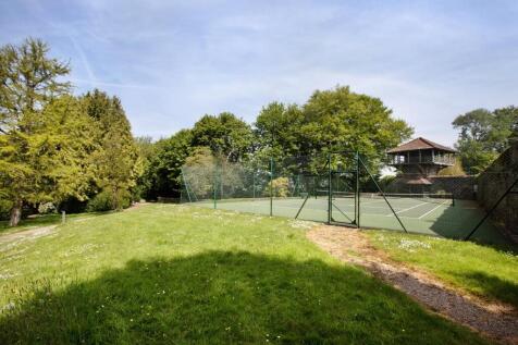 Communal Tennis