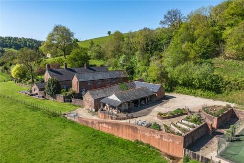Outbuilding &amp; Garage