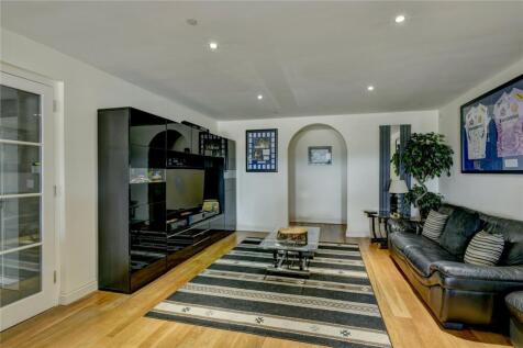 Sitting/Games Room