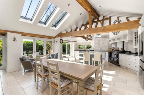 Kitchen/Dining