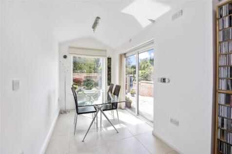 Sitting/Dining Room