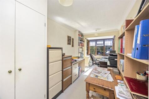 Bedroom/Study