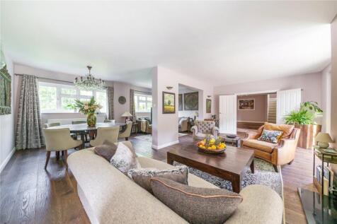 Sitting/Dining Room