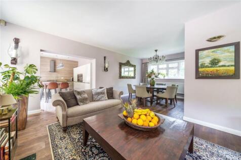 Sitting/Dining Room