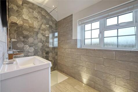 En Suite Bathroom