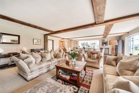 Sitting/ Dining Room