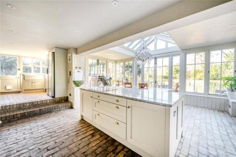 Kitchen/Breakfast Rm
