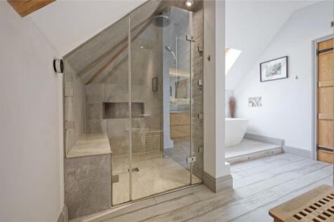 En Suite Bathroom