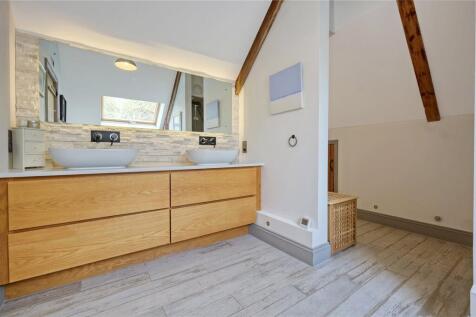 En Suite Bathroom