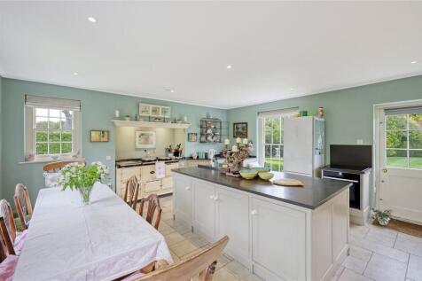 Kitchen/Breakfast Rm