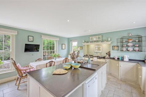 Kitchen/Breakfast Rm