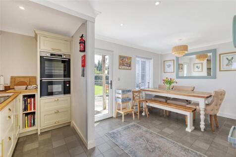 Kitchen/Dining Rm