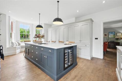Kitchen/Breakfast Rm
