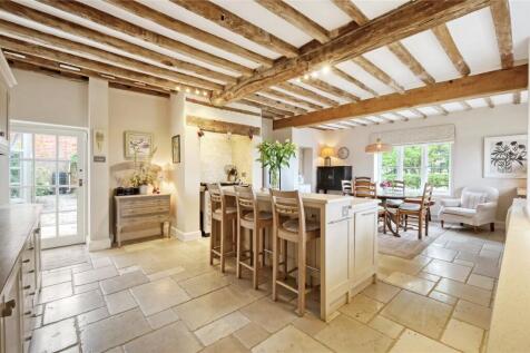 Kitchen/ Breakfast