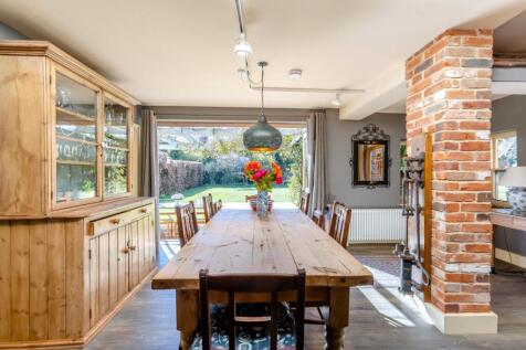 Breakfast Room