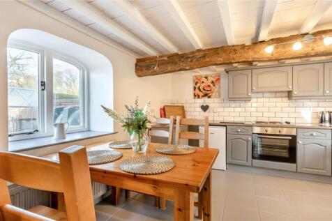 Cottage - Kitchen