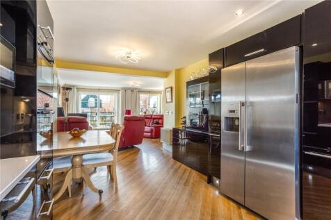Kitchen/ Living Room