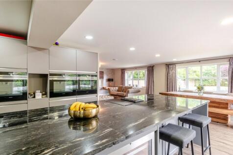 Kitchen/ Family Room