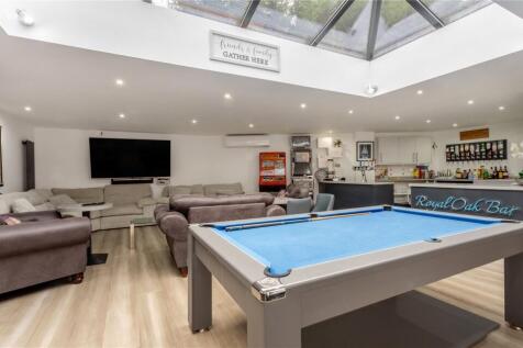 Games Room / Bar