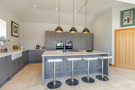 Kitchen/Dining Area