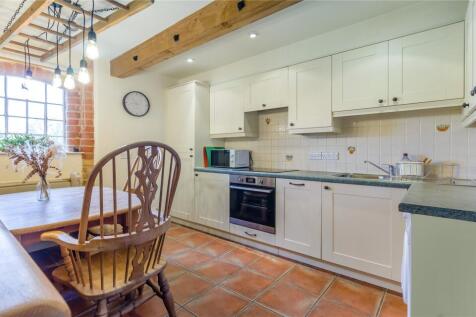Cottage - Kitchen
