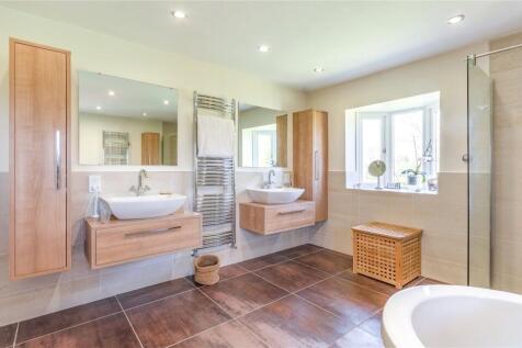 En Suite Bathroom