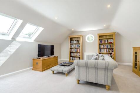 Bedroom/Family Room