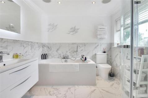En Suite Bathroom