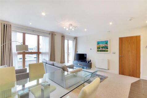 Sitting/Dining Room