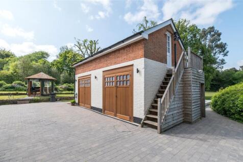 Garage &amp; Annexe