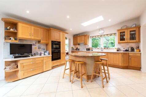 Kitchen/Breakfast Rm