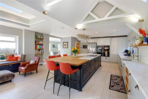 Kitchen/Breakfast Rm