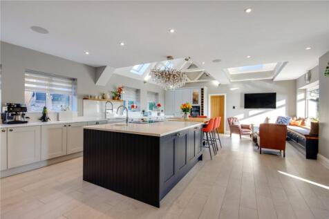 Kitchen/Breakfast Rm