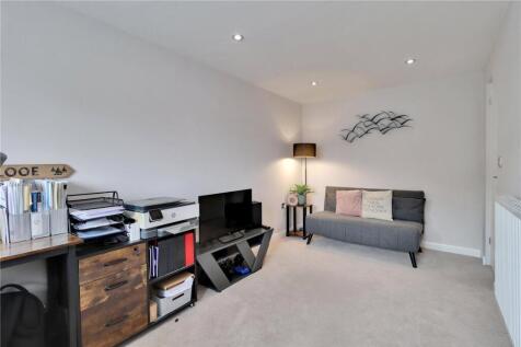 Family Rm/Bedroom 4