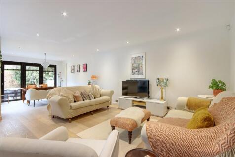 Sitting/Living Area