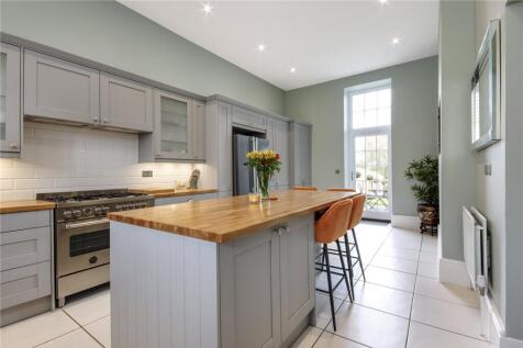 Kitchen/Breakfast Rm
