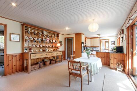 Kitchen/Breakfast Rm