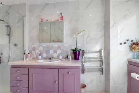 En Suite Shower Room