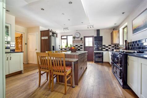Kitchen/Breakfast Rm