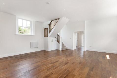 Sitting/Dining Room