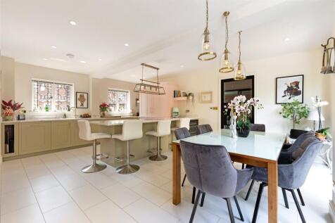 Kitchen/Breakfast Rm