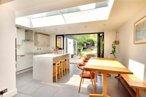 Kitchen/Dining Rm